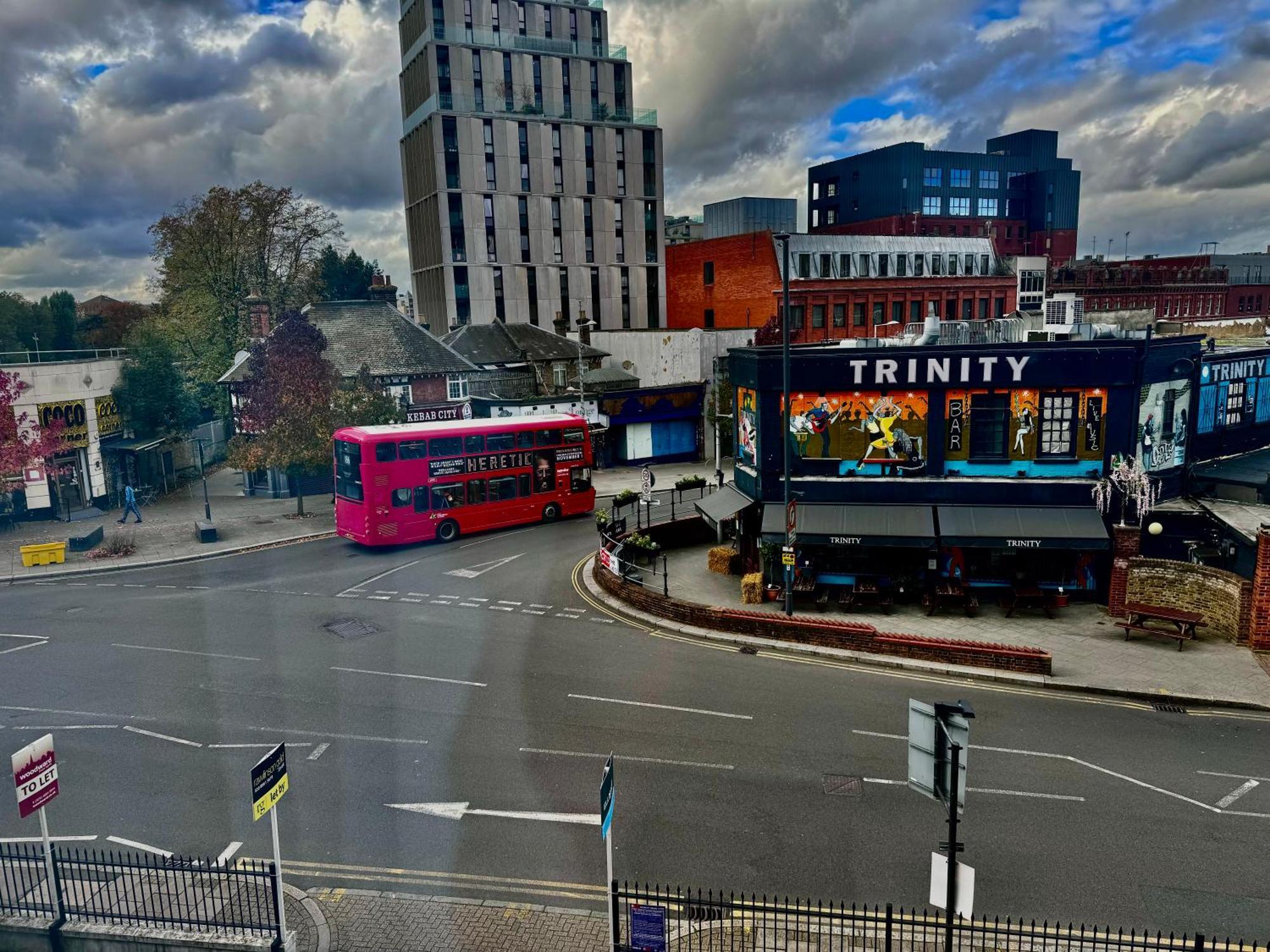 Luxury 2 Bed Entire Apartment-Near Tube & Shopping Centre Harrow Exterior foto
